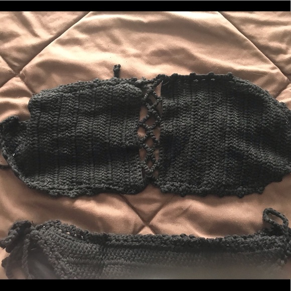 Bikini - Picture 2 of 5